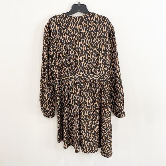 City Chic Jemma Top Plus 18 Geo Animal Print Wrap V Neck Long Sleeve Asym Hem - Picture 8 of 8